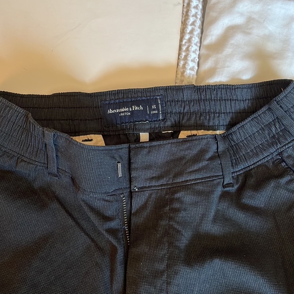 Abercrombie and Fitch Pants. Size XS. - Picture 6 of 6